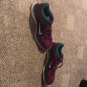 Nike 8.5 women’s sneakers
